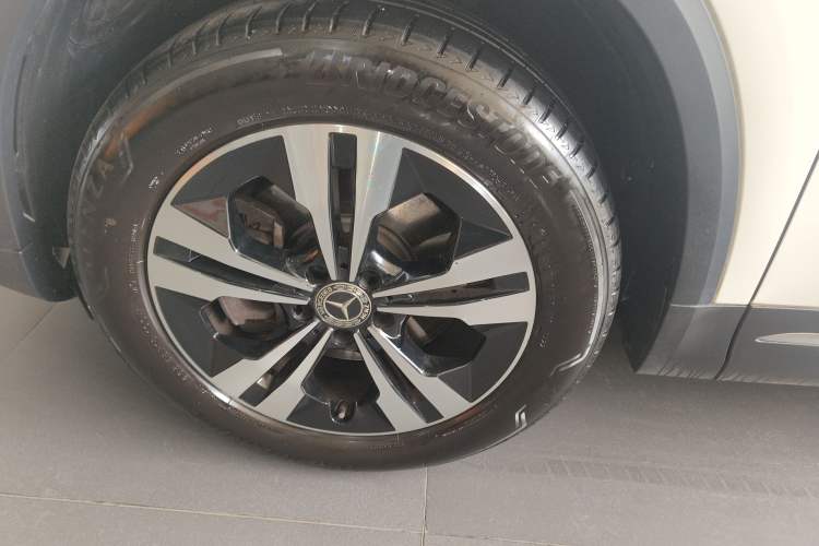 Used Mercedes-Benz GLA 2023 GLA 220 Left Front Wheel Hub