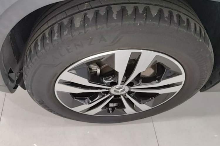 Used Mercedes-Benz GLA 2023 GLA 220 Left Front Wheel Hub