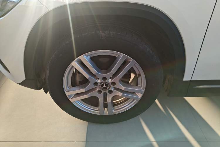 Used Mercedes-Benz GLA 2023 GLA 200 Left Front Wheel Hub