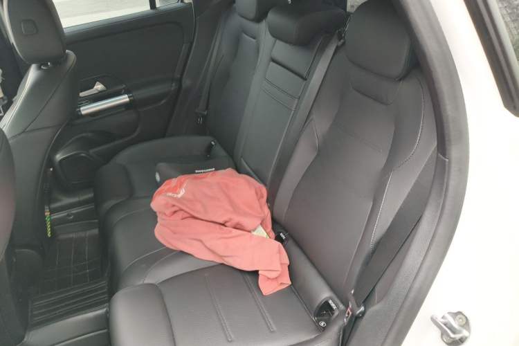 Used Mercedes-Benz GLA 2023 GLA 220 Left Rear Seat