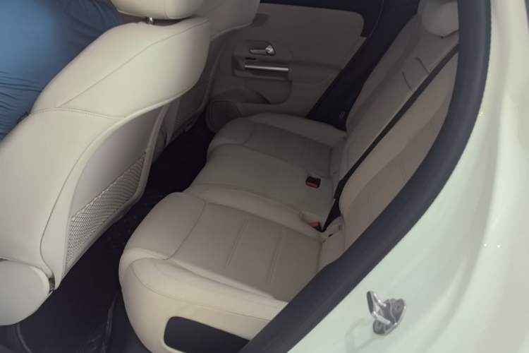 Used Mercedes-Benz GLA 2023 GLA 220 Left Rear Seat