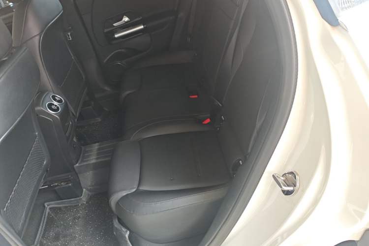 Used Mercedes-Benz GLA 2023 GLA 220 Left Rear Seat