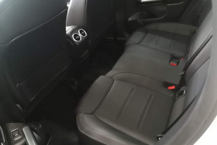 Used Mercedes-Benz GLA 2023 GLA 220 Left Rear Seat