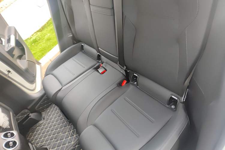 Used Mercedes-Benz GLA 2023 Facelifted GLA 200 Left Rear Seat