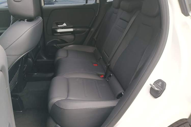 Used Mercedes-Benz GLA 2023 GLA 220 Left Rear Seat