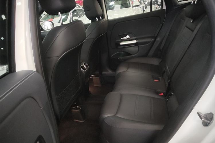 Used Mercedes-Benz GLA 2023 GLA 220 Left Rear Seat