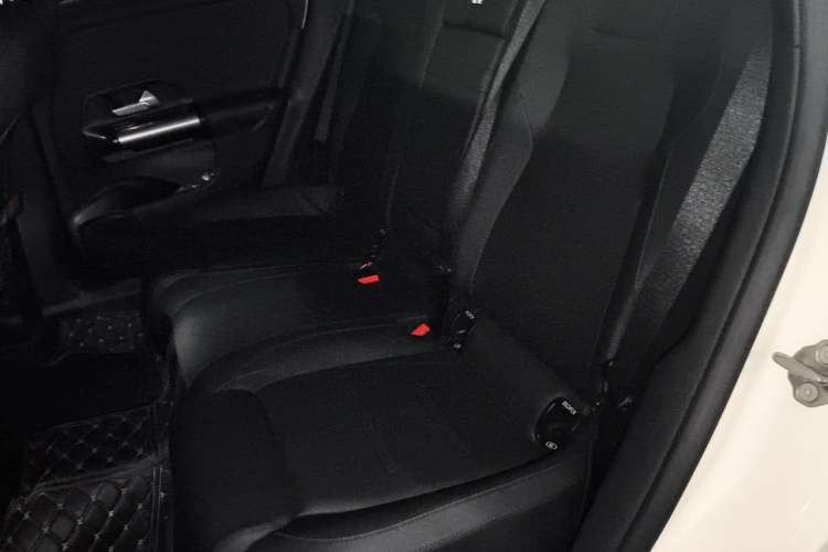 Used Mercedes-Benz GLA 2023 GLA 220 Left Rear Seat