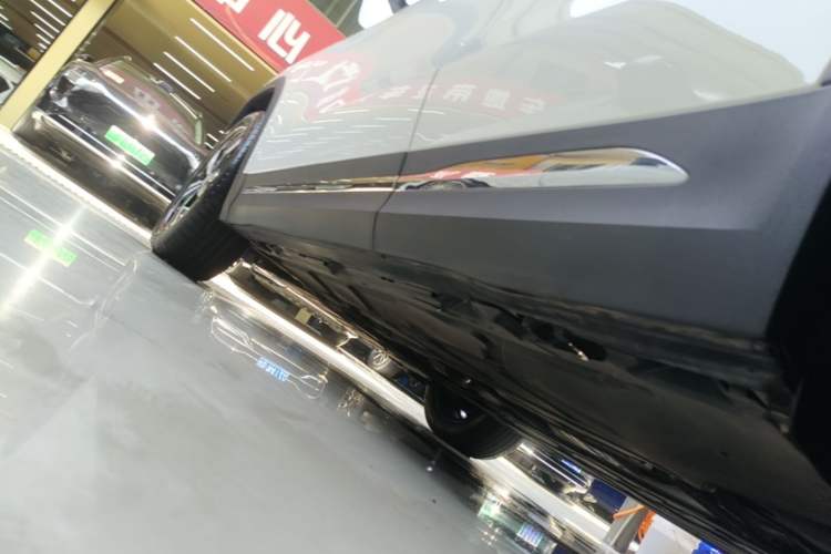 Used Mercedes-Benz GLA 2023 GLA 220 Left Side Sill