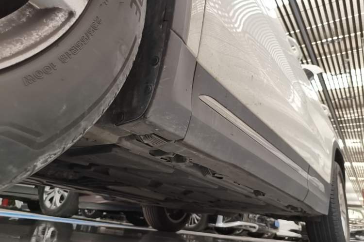 Used Mercedes-Benz GLA 2023 GLA 200 Left Side Sill
