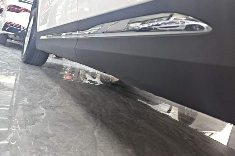 Used Mercedes-Benz GLA 2023 GLA 200 Left Side Sill