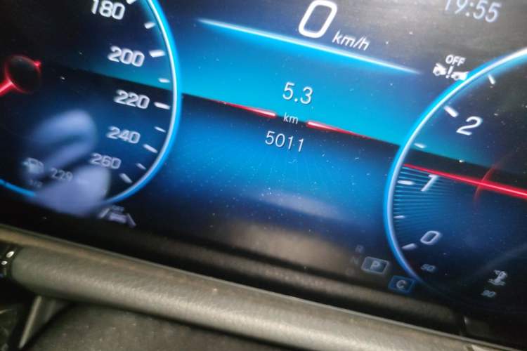 Used Mercedes-Benz GLA 2023 GLA 200 Odometer Close Up