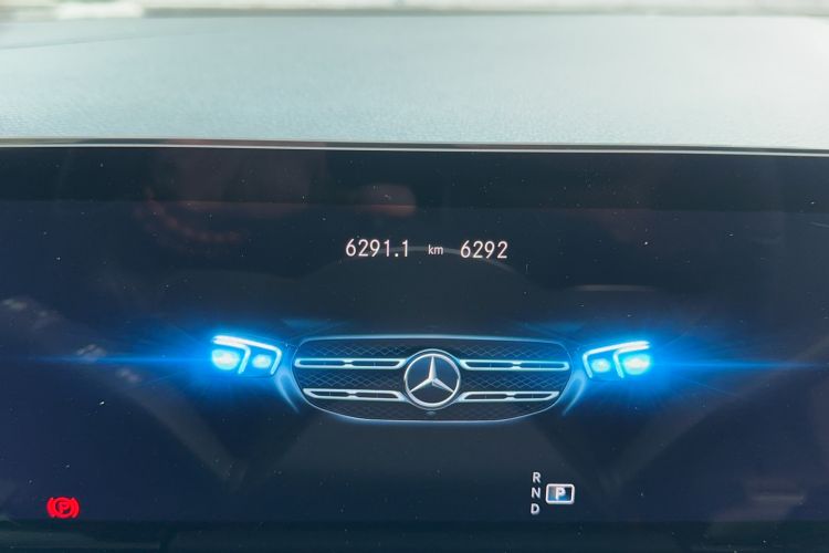 Used Mercedes-Benz GLA 2023 GLA 200 Odometer Close Up