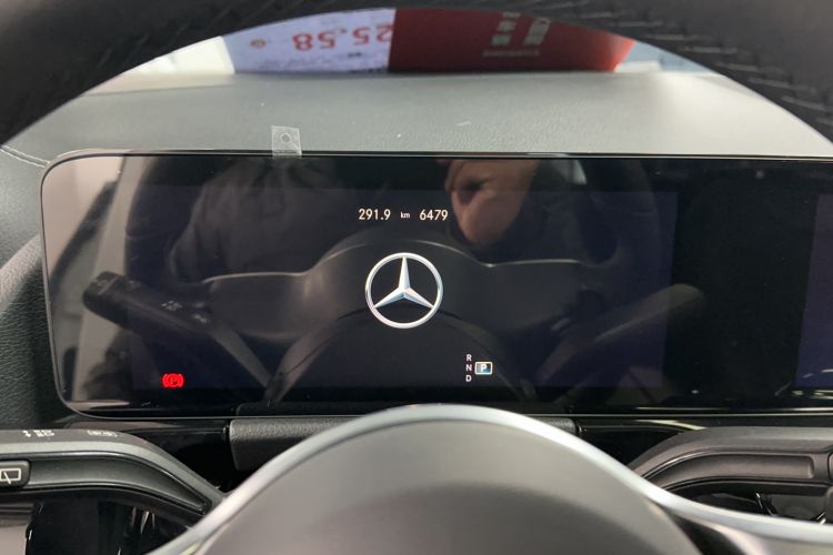 Used Mercedes-Benz GLA 2023 GLA 220 Odometer Close Up