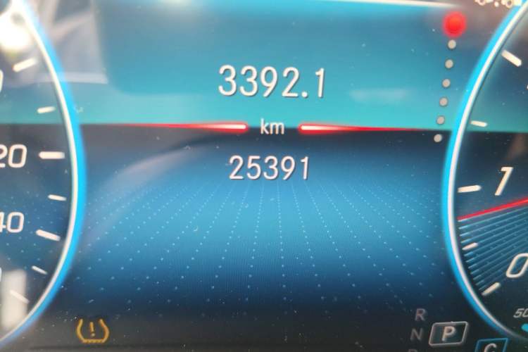 Used Mercedes-Benz GLA 2023 GLA 200 Odometer Close Up