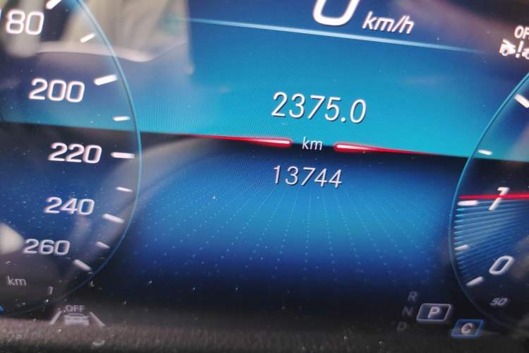 Used Mercedes-Benz GLA 2023 GLA 220 Odometer Close Up
