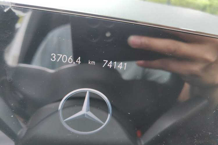 Used Mercedes-Benz GLA 2023 GLA 220 Odometer Close Up