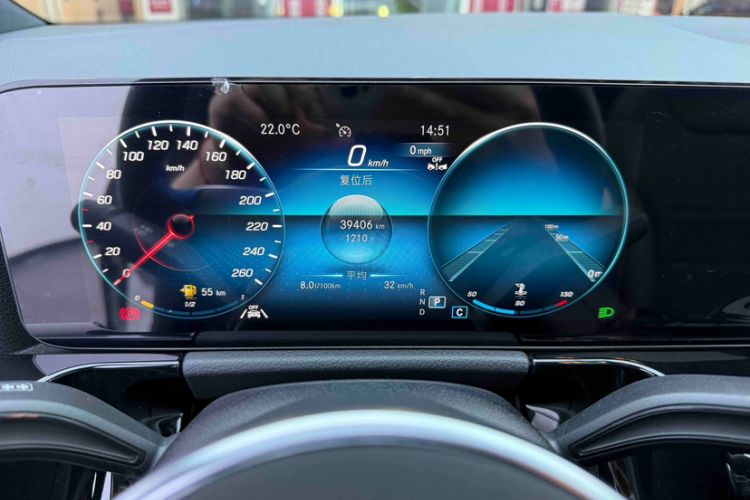 Used Mercedes-Benz GLA 2023 GLA 220 Odometer Close Up