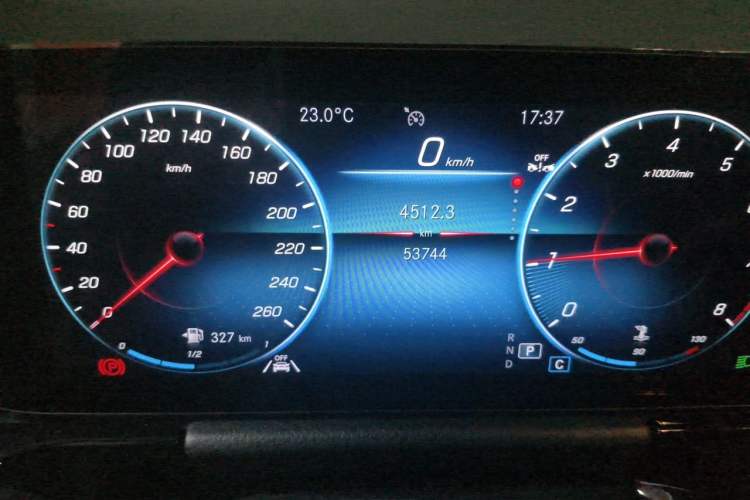Used Mercedes-Benz GLA 2023 GLA 200 Odometer Close Up