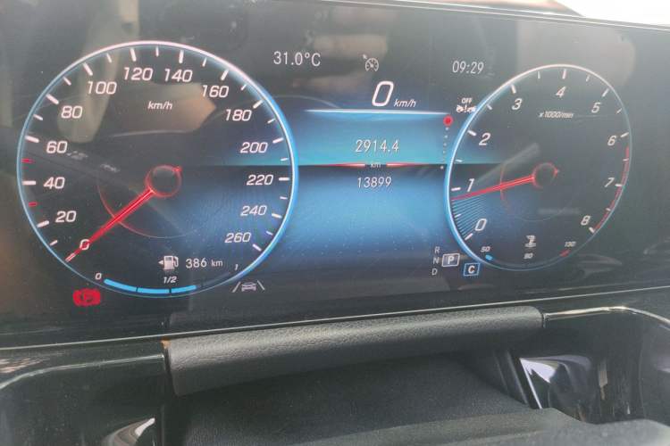 Used Mercedes-Benz GLA 2023 GLA 200 Odometer Close Up