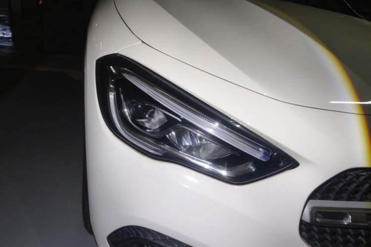 Used Mercedes-Benz GLA 2023 GLA 200 Right Front Headlight