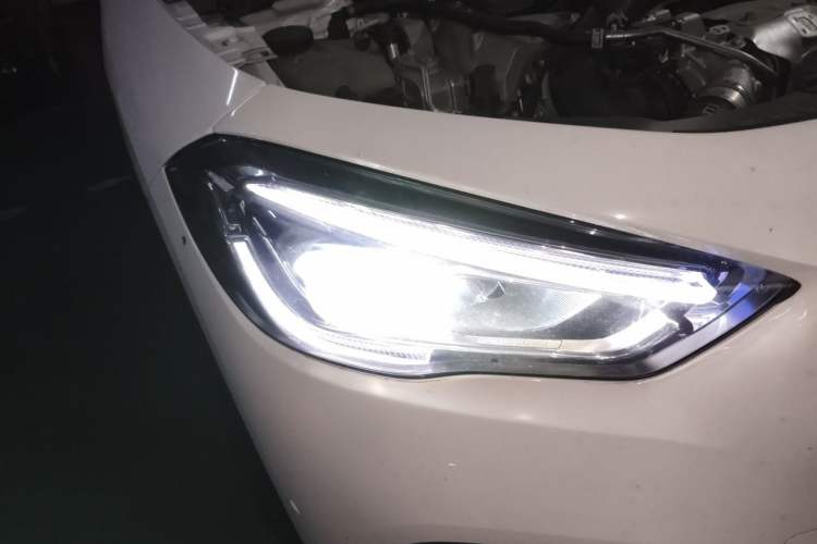 Used Mercedes-Benz GLA 2023 GLA 220 Right Front Headlight