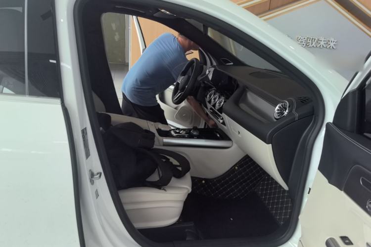 Used Mercedes-Benz GLA 2023 GLA 220 Right Front Seat