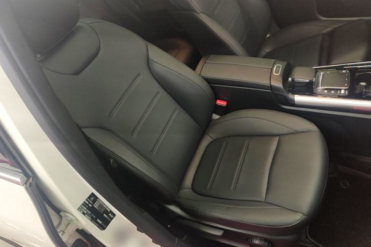 Used Mercedes-Benz GLA 2023 GLA 200 Right Front Seat
