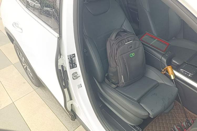 Used Mercedes-Benz GLA 2023 GLA 220 Right Front Seat