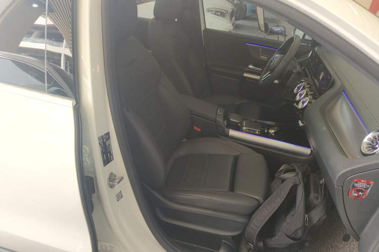 Used Mercedes-Benz GLA 2023 GLA 220 Right Front Seat