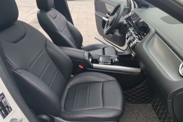 Used Mercedes-Benz GLA 2023 GLA 200 Right Front Seat