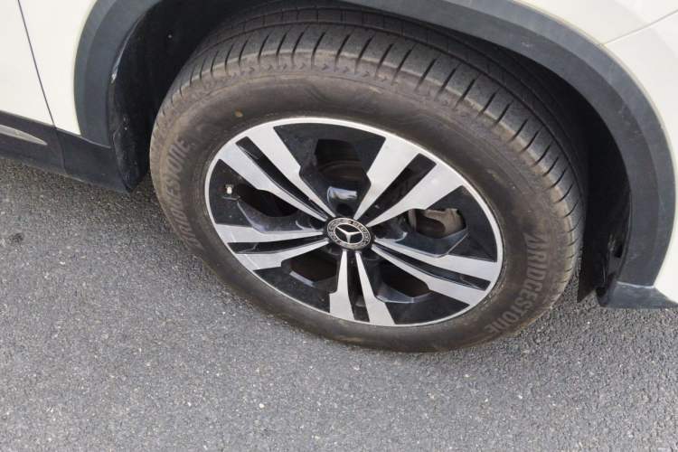 Used Mercedes-Benz GLA 2023 GLA 220 Right Front Wheel Hub