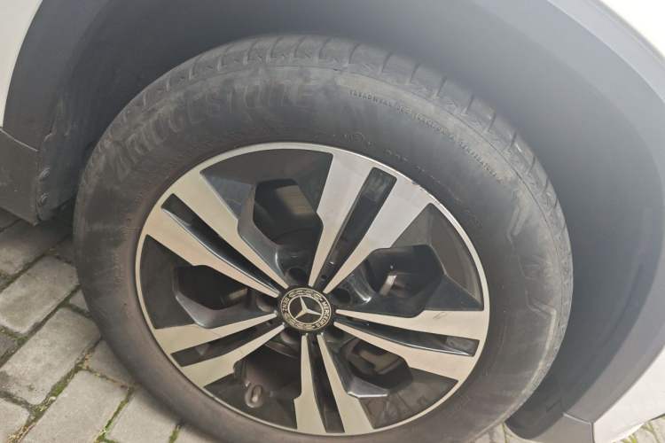 Used Mercedes-Benz GLA 2023 GLA 220 Right Front Wheel Hub