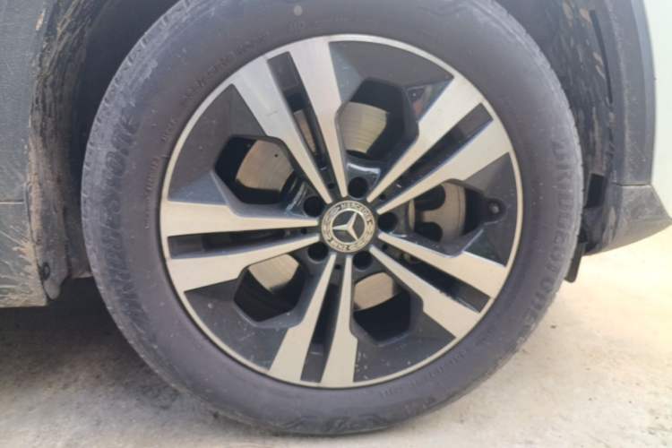Used Mercedes-Benz GLA 2023 GLA 220 Right Front Wheel Hub
