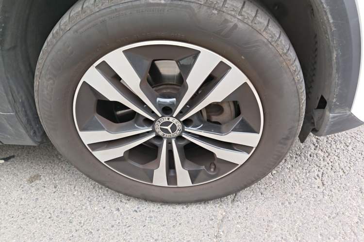 Used Mercedes-Benz GLA 2023 GLA 220 Right Front Wheel Hub