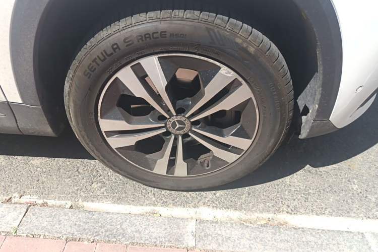 Used Mercedes-Benz GLA 2023 GLA 220 Right Front Wheel Hub
