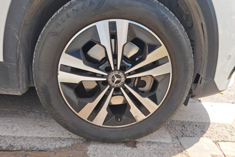 Used Mercedes-Benz GLA 2023 GLA 220 Right Front Wheel Hub