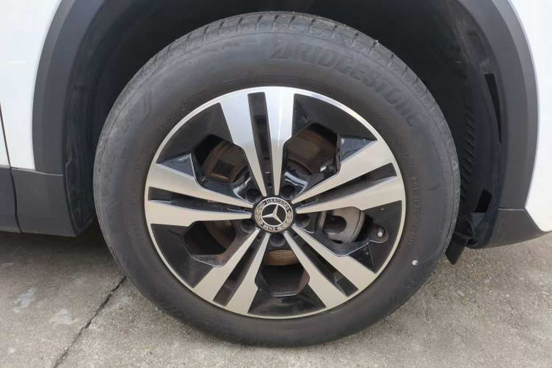 Used Mercedes-Benz GLA 2023 GLA 220 Right Front Wheel Hub