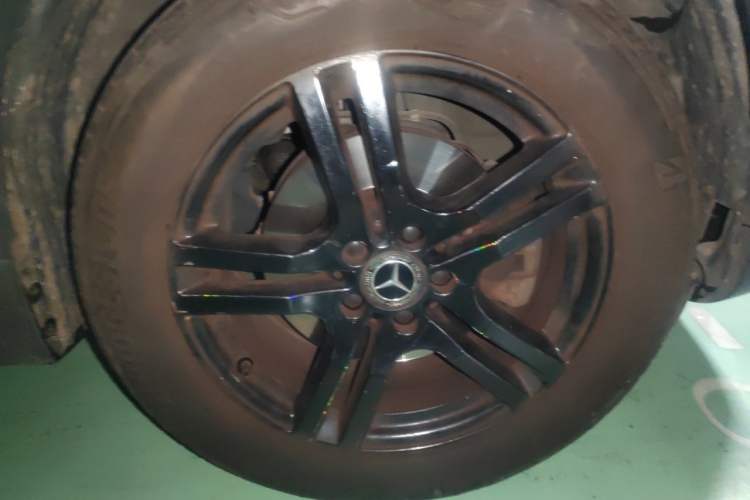 Used Mercedes-Benz GLA 2023 GLA 200 Right Front Wheel Hub