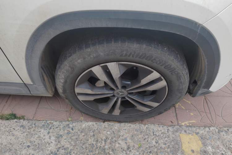 Used Mercedes-Benz GLA 2023 GLA 220 Right Front Wheel Hub