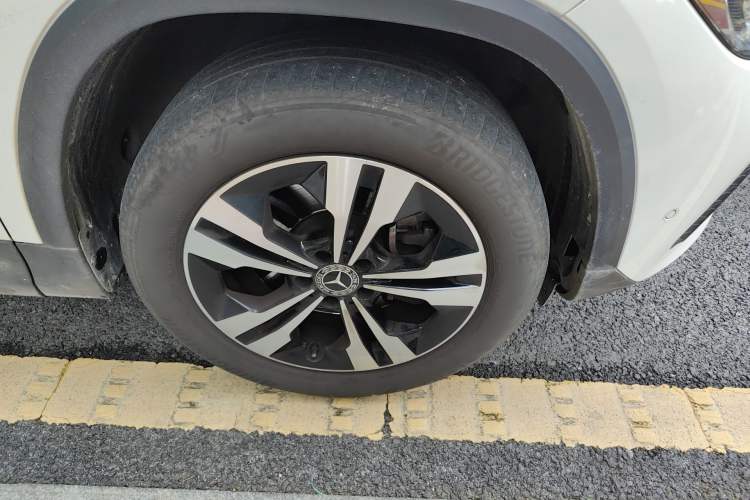 Used Mercedes-Benz GLA 2023 GLA 220 Right Front Wheel Hub