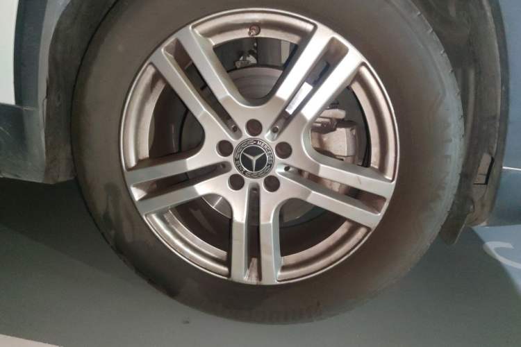Used Mercedes-Benz GLA 2023 GLA 200 Right Front Wheel Hub