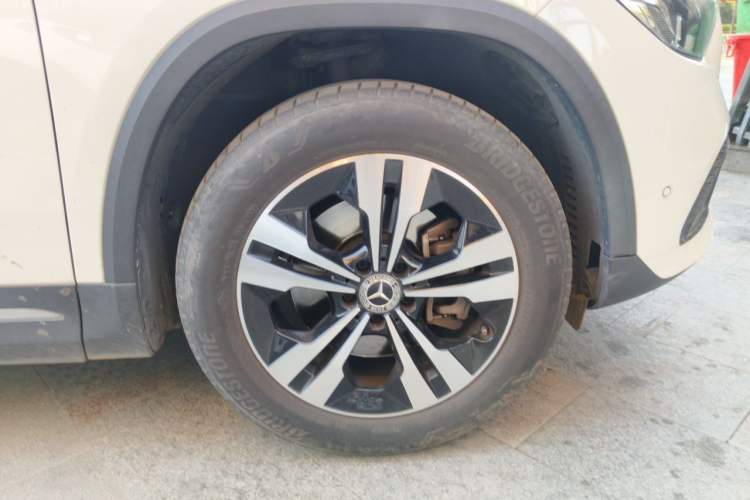 Used Mercedes-Benz GLA 2023 GLA 220 Right Front Wheel Hub