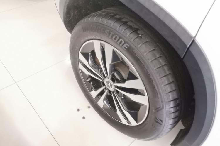 Used Mercedes-Benz GLA 2023 GLA 220 Right Rear Wheel Hub