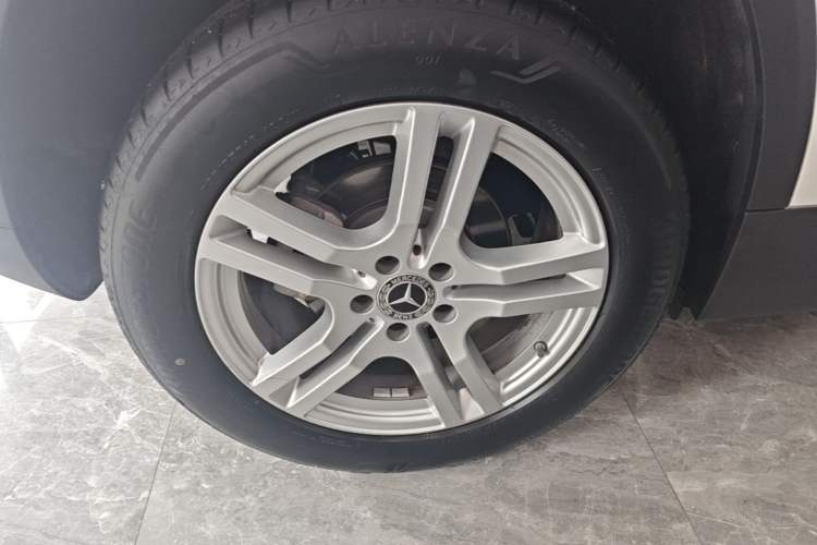 Used Mercedes-Benz GLA 2023 GLA 200 Right Rear Wheel Hub