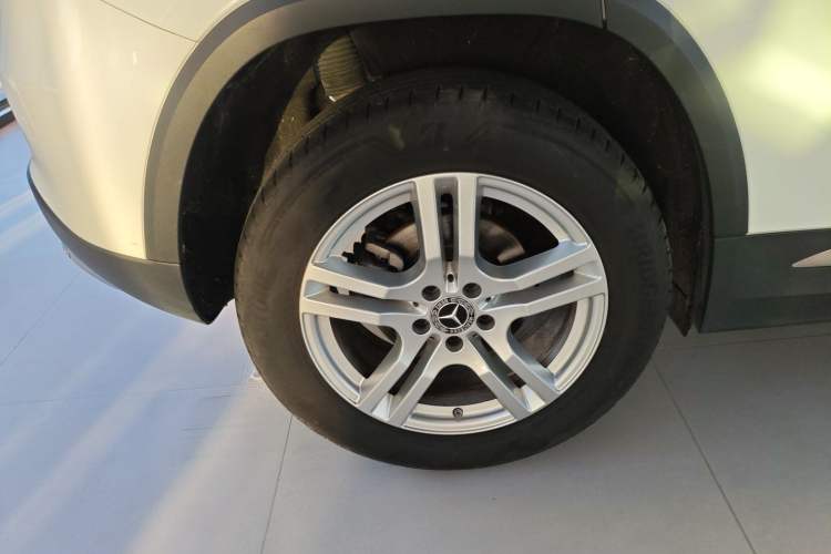 Used Mercedes-Benz GLA 2023 GLA 200 Right Rear Wheel Hub