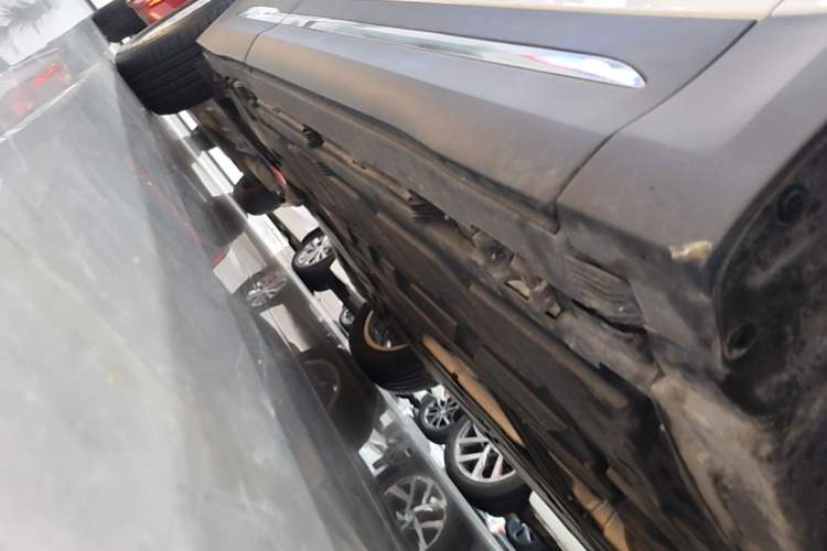 Used Mercedes-Benz GLA 2023 GLA 200 Right Side Sill