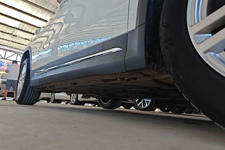 Used Mercedes-Benz GLA 2023 Facelifted GLA 200 Right Side Sill