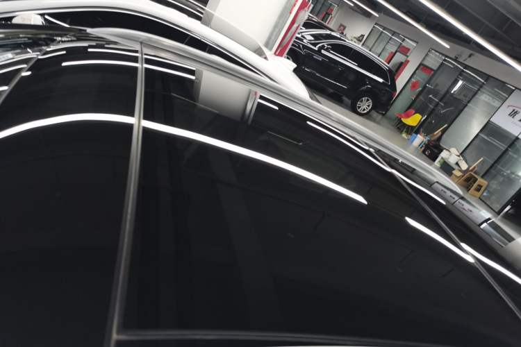 Used Mercedes-Benz GLA 2023 GLA 220 Roof