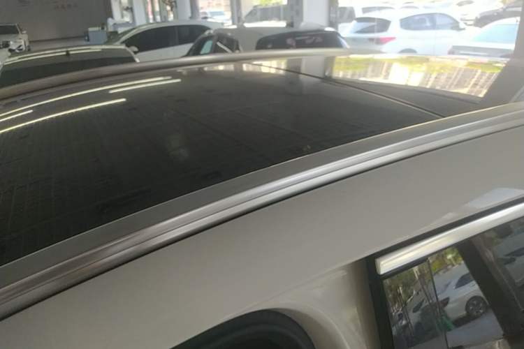 Used Mercedes-Benz GLA 2023 GLA 200 Roof
