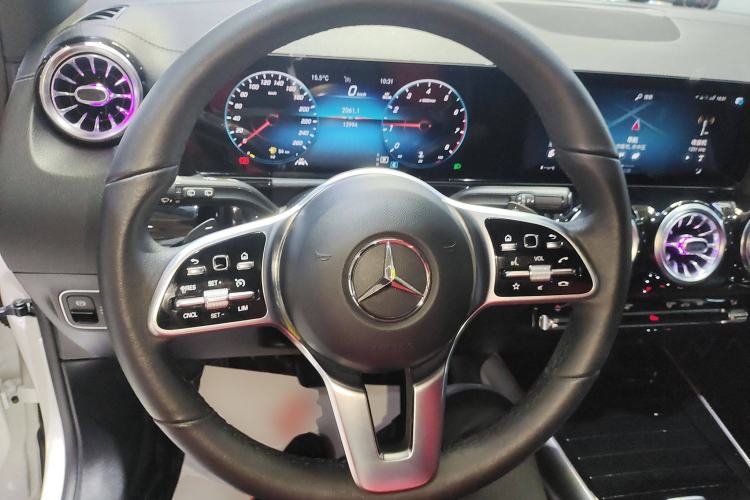 Used Mercedes-Benz GLA 2023 GLA 200 Steering Wheel